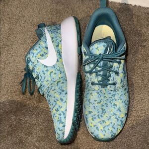 Nike Golf Shoes. Like new